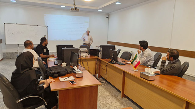 Students in the Mehr 1404 (September/October 2025) Classes.