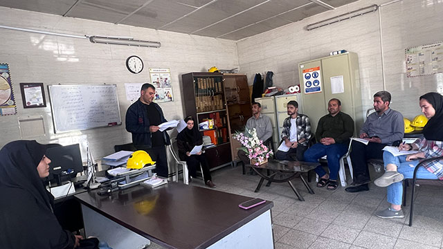 Theoretical Instruction for Students of the West Jahan foulad University of Applied Sciences Center